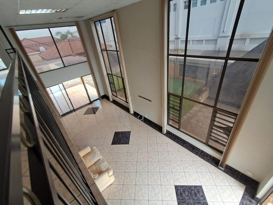 4 Bedroom Property for Sale in Roylglen Gardens Northern Cape